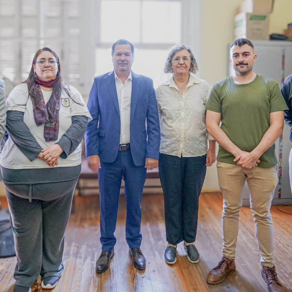 Adrián Bruffal en Colegio Nacional N.º 1 Domingo Faustino Sarmiento