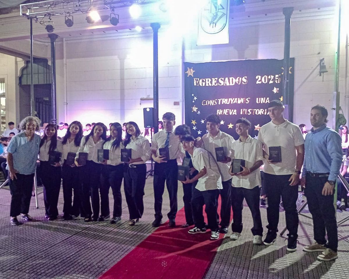 Fedem en acto colacion Colegio Nacional N.º 1 “Domingo Faustino Sarmiento”